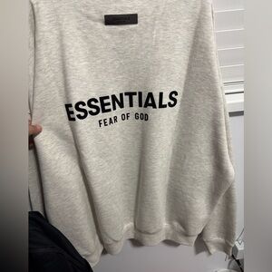 Essentials crewneck Size XL light oatmeal